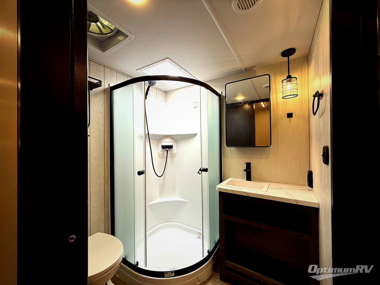 2025 Forest River Cherokee Arctic Wolf Suite 3850SUITE Photo 15