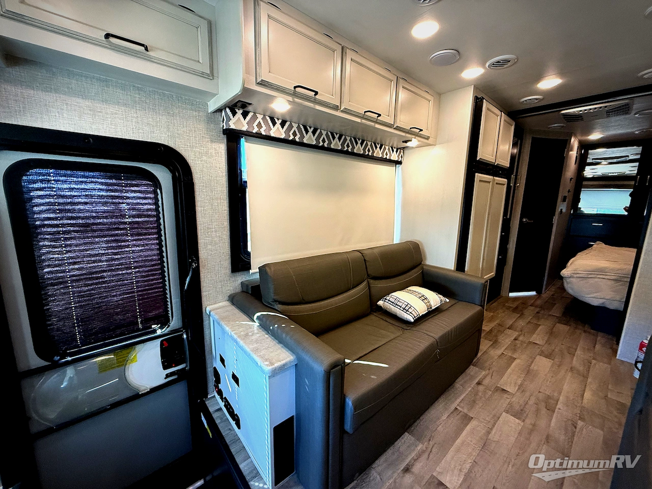 2022 Entegra Vision 27A Photo 7