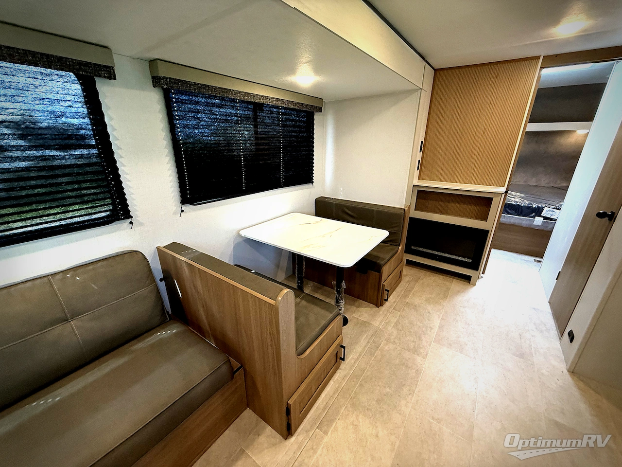 2026 Dutchmen Aspen Trail LE 26RL Photo 8