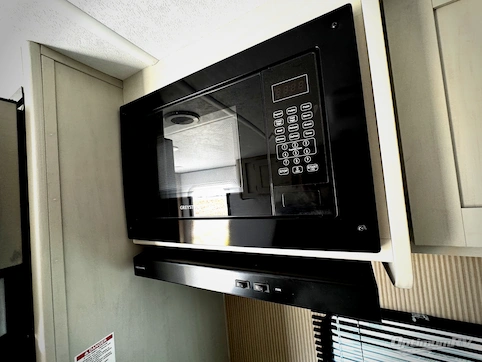 2026 Dutchmen Aspen Trail LE 19RB RV Photo 4