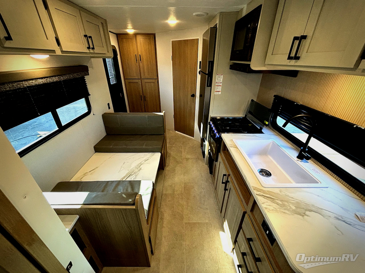 2026 Dutchmen Aspen Trail LE 19RB Photo 9