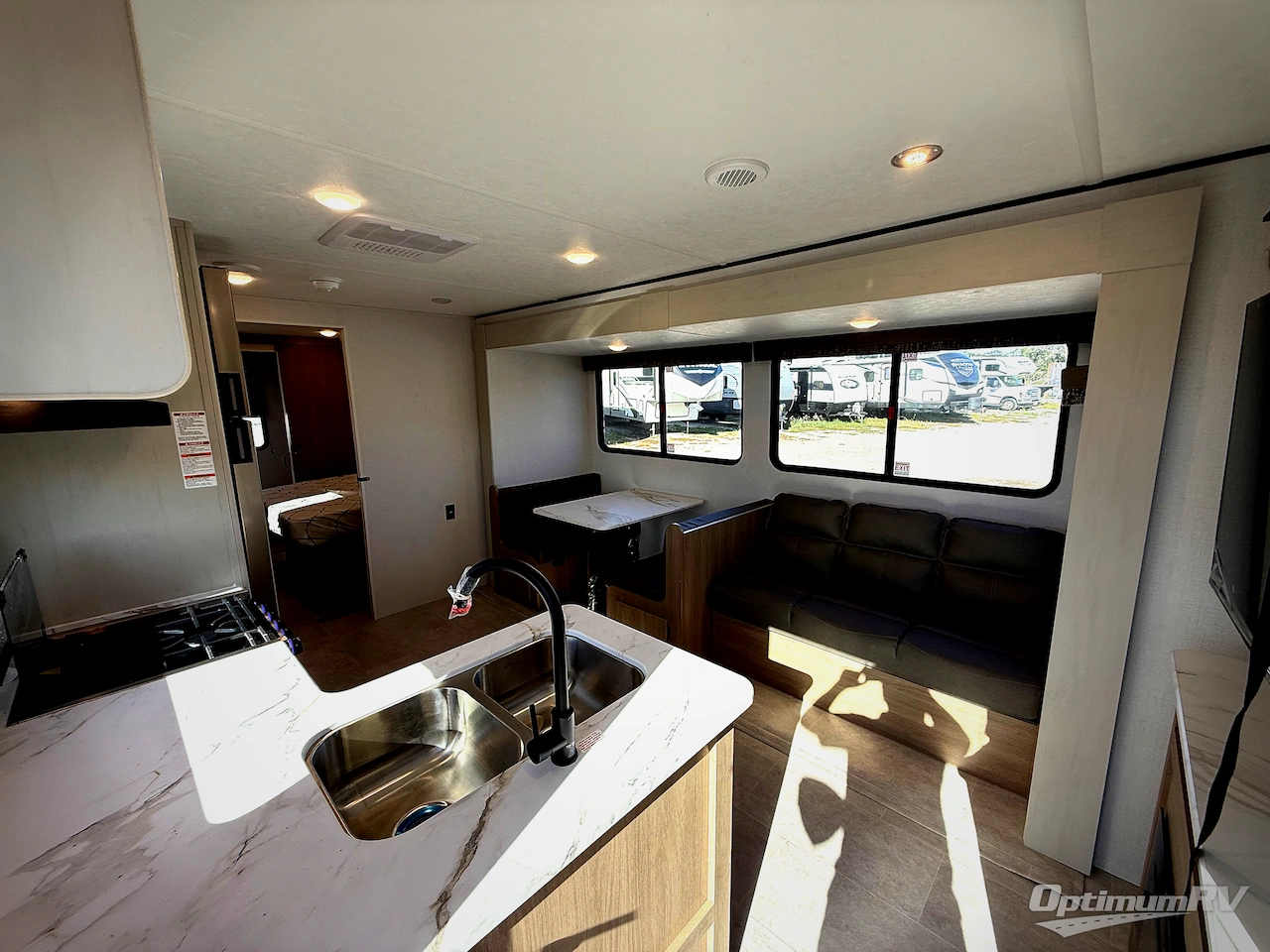 2026 Dutchmen Aspen Trail 38DS Photo 4