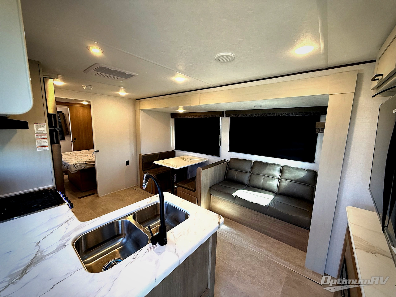 2026 Dutchmen Aspen Trail 38DS Photo 4