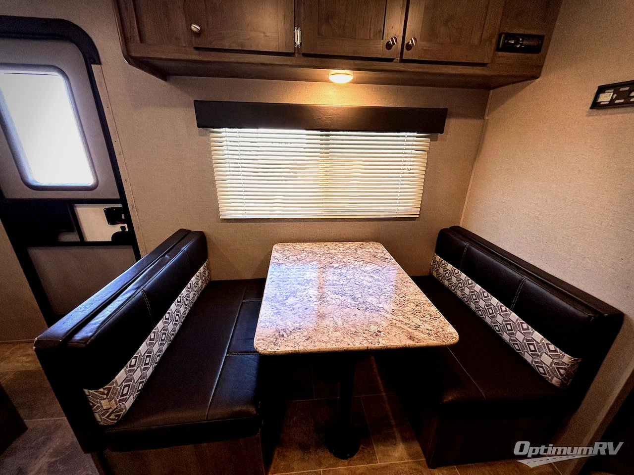 2019 Dutchmen Aspen Trail 25BH Photo 6