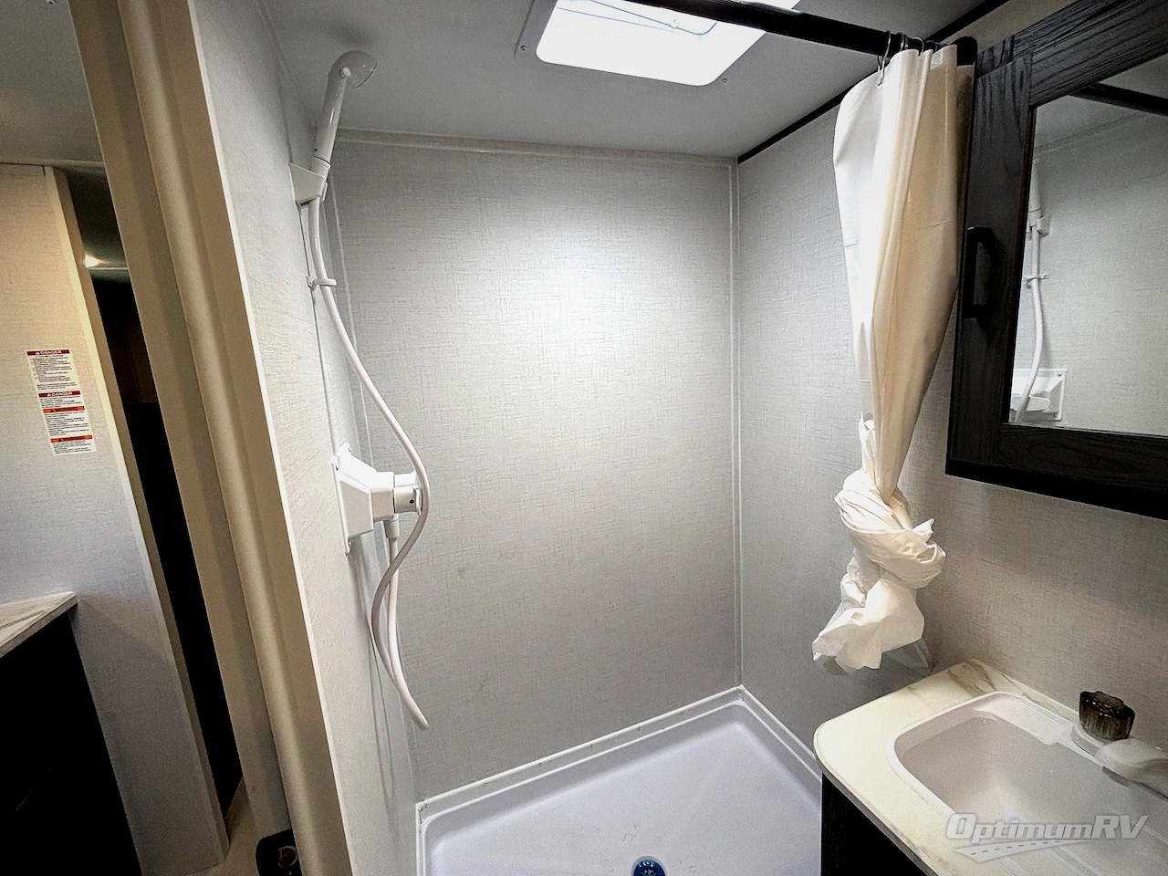 2026 Dutchmen Aspen Trail Mini 17QB Photo 11