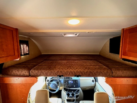 2017 Winnebago Spirit 25B RV Photo 3