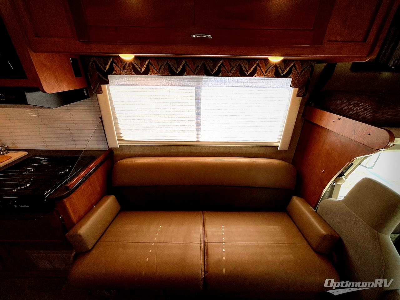 2017 Winnebago Spirit 25B Photo 14