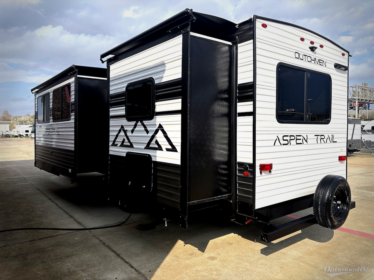 2026 Dutchmen Aspen Trail 3225FBS Photo 3