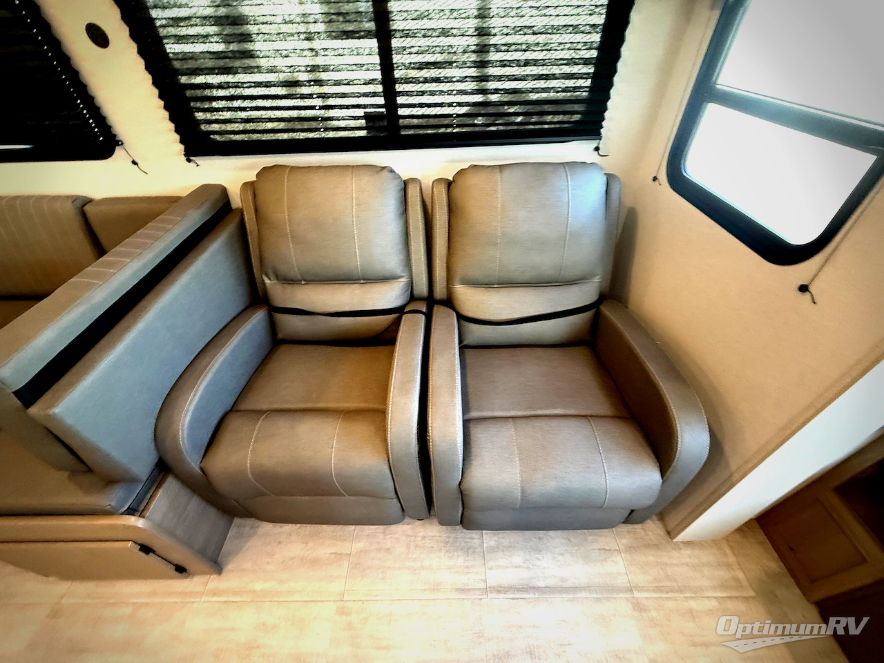 2026 Dutchmen Aspen Trail 3410RLL Photo 6