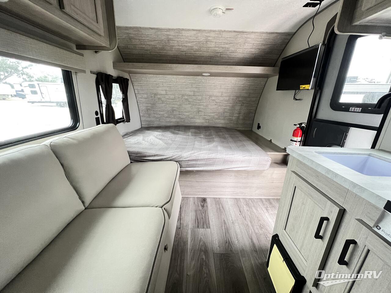 2026 Coachmen Catalina Summit Series 7 164BHX Photo 5