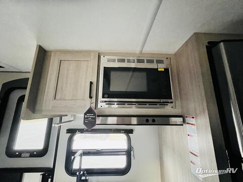 2026 Coachmen Catalina Summit Series 7 164BHX RV Photo 3