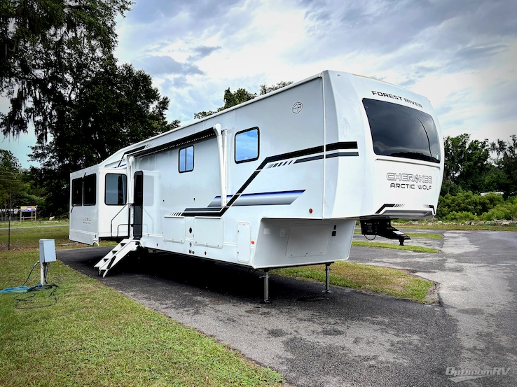 2026 Forest River Cherokee Arctic Wolf 3650SUITE RV Photo 1