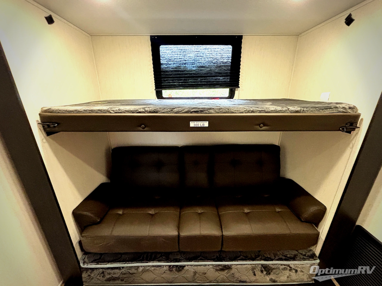 2026 Forest River Cherokee Arctic Wolf 3650SUITE Photo 19