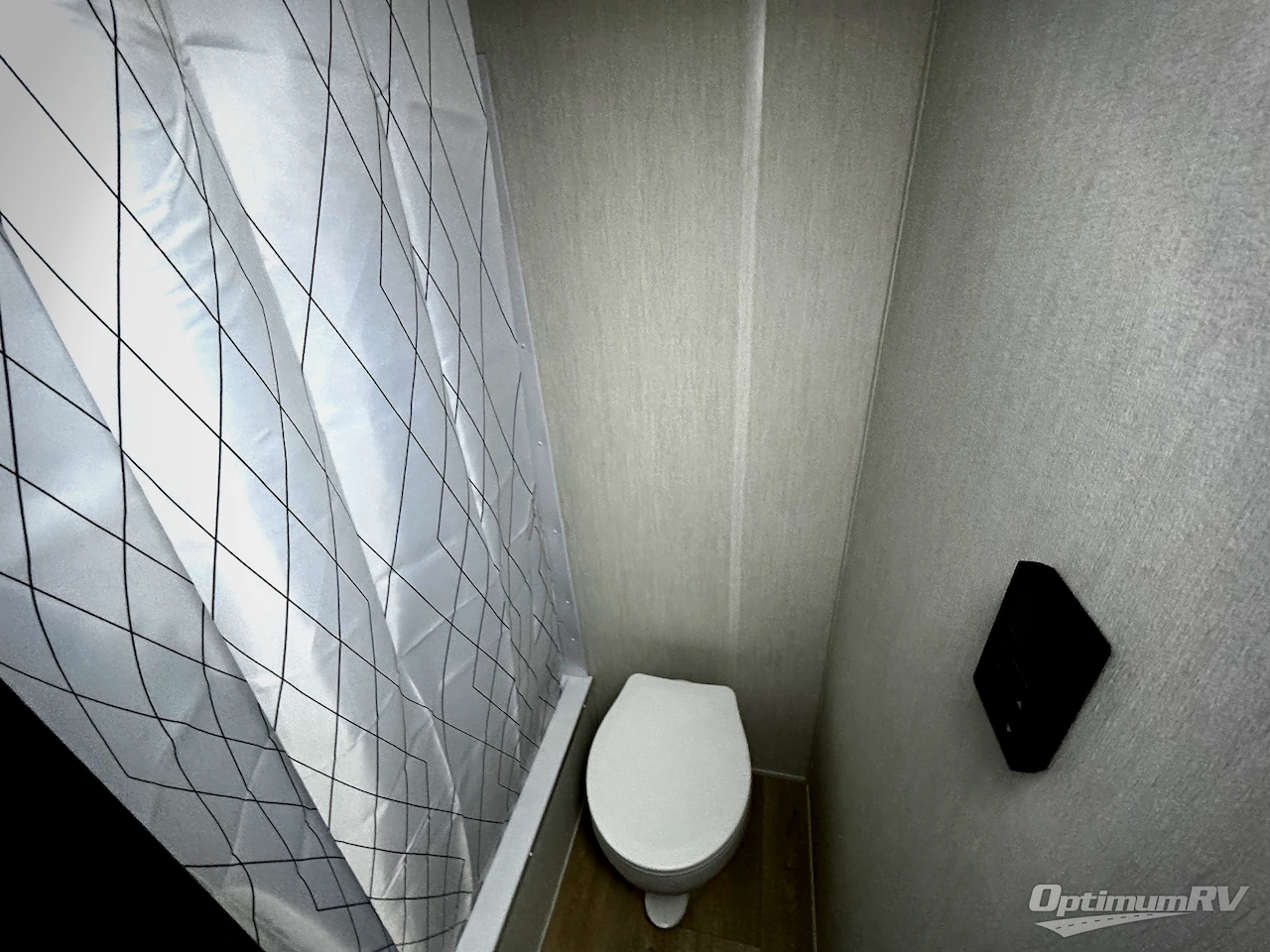 2026 Forest River Cherokee Wolf Pup 16BHSW Photo 8