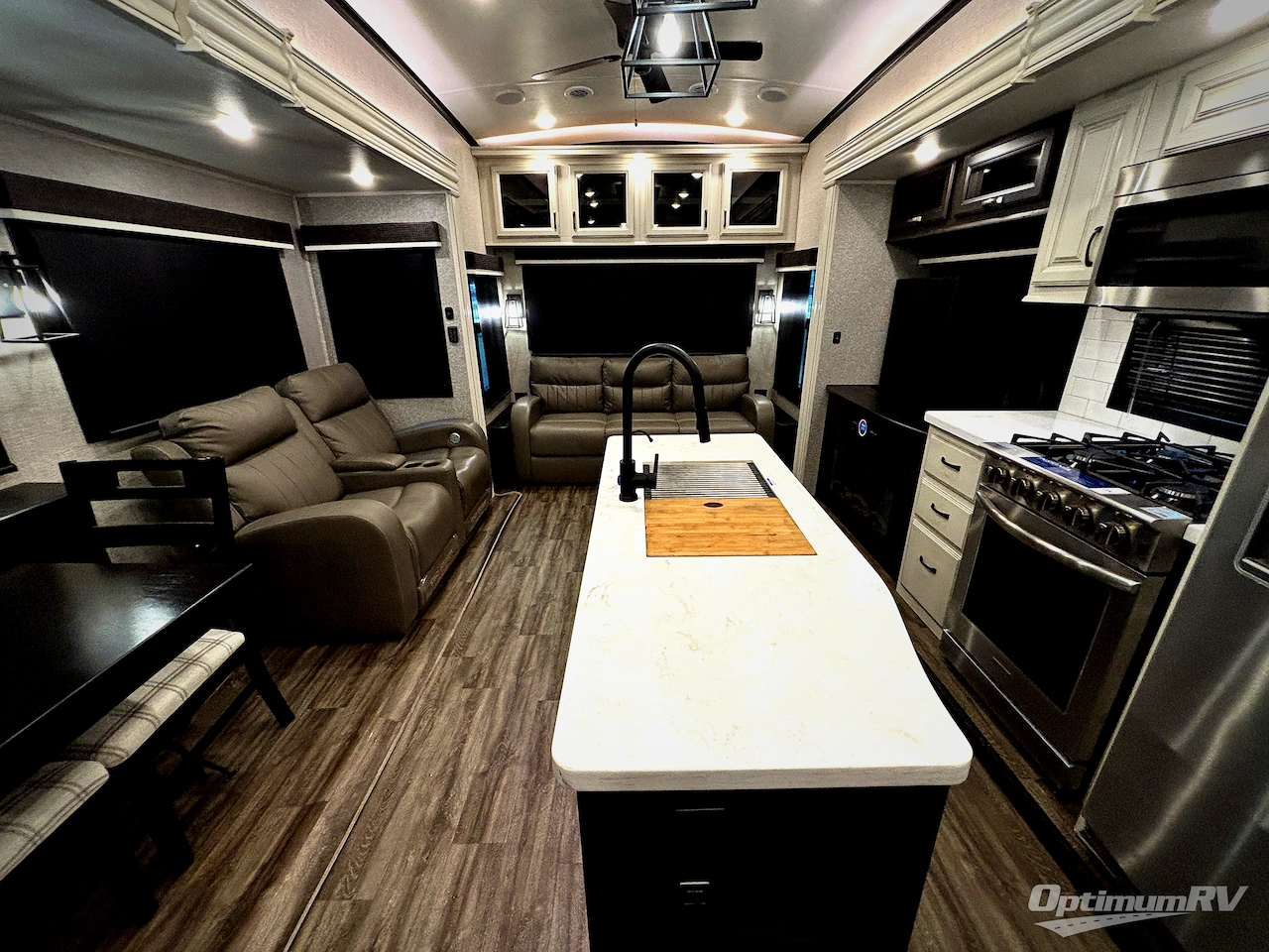 2023 Jayco North Point 310RLTS Photo 4