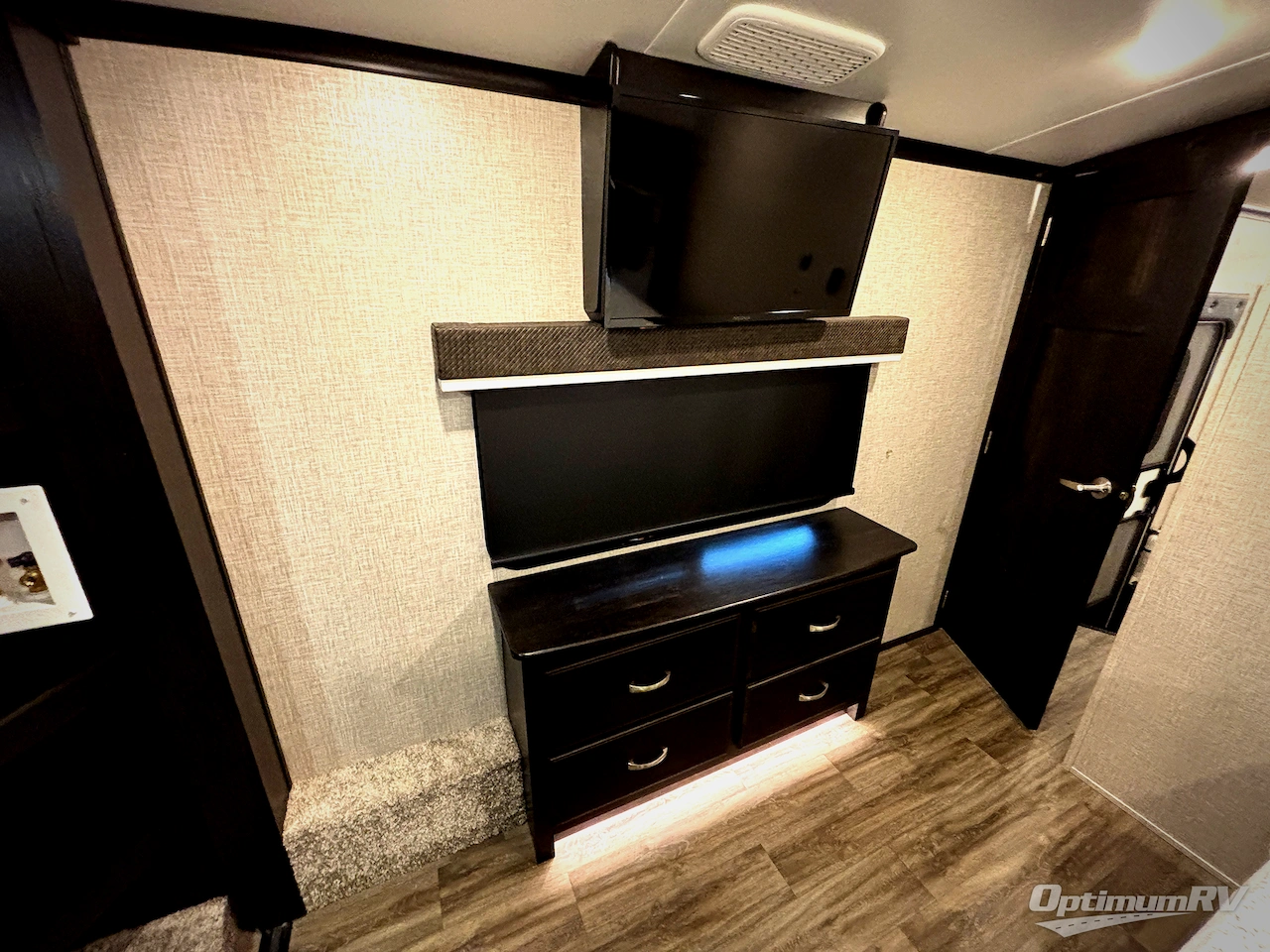 2023 Jayco North Point 310RLTS Photo 13