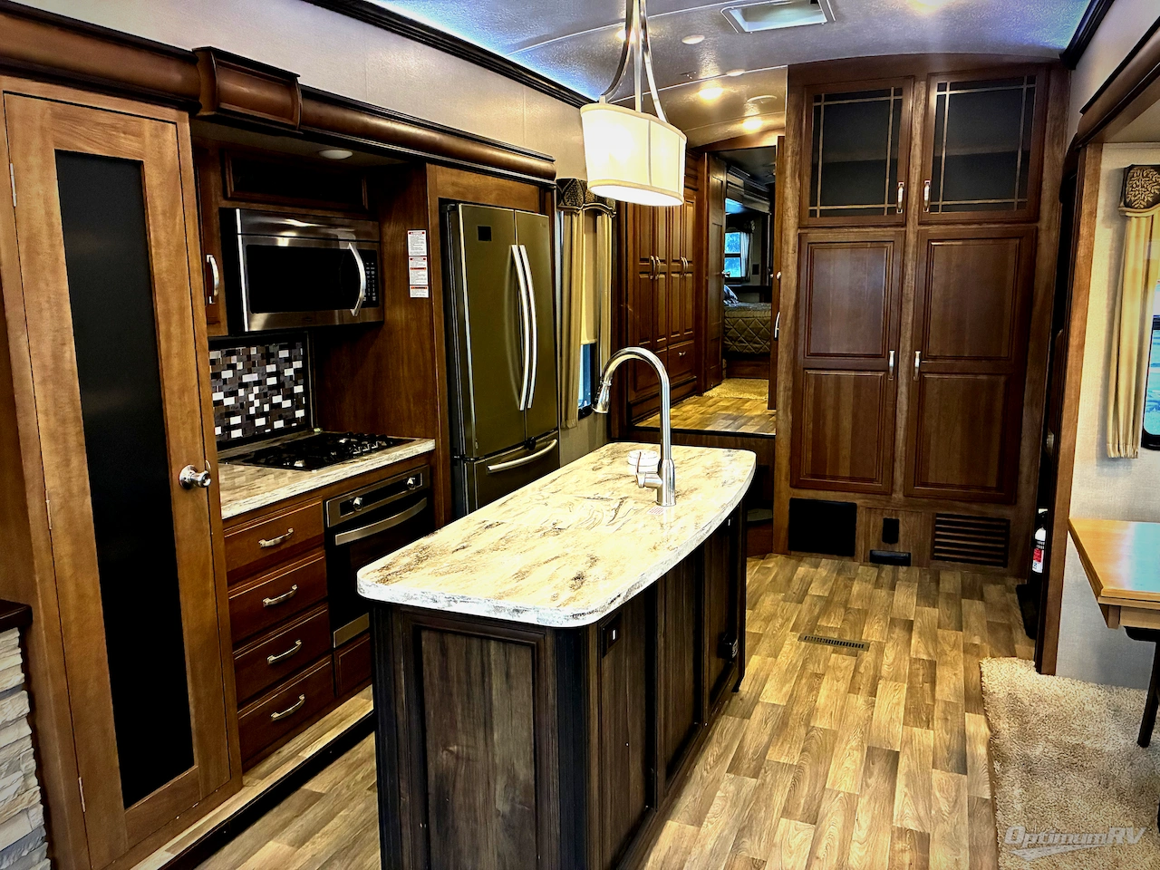 2018 Keystone Montana 3721RL Photo 5