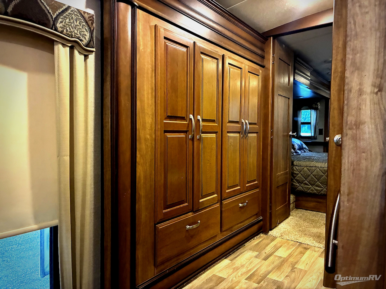 2018 Keystone Montana 3721RL Photo 17