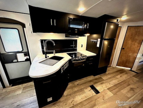 2022 Keystone Springdale 282BH RV Photo 3