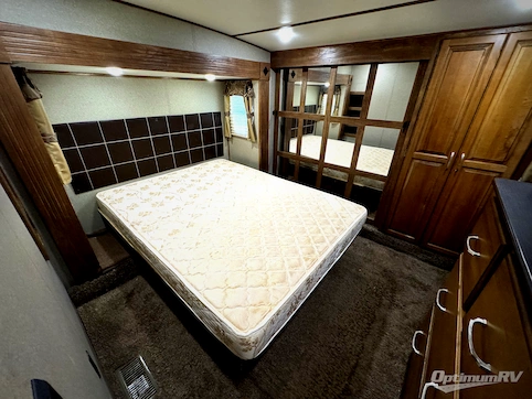 2019 Keystone Laredo 380MB RV Photo 2