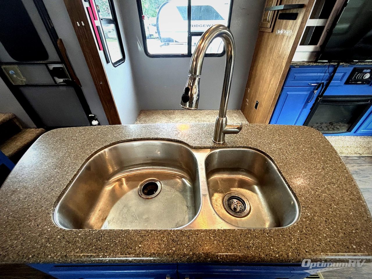 2016 Keystone Laredo 325RL Photo 14