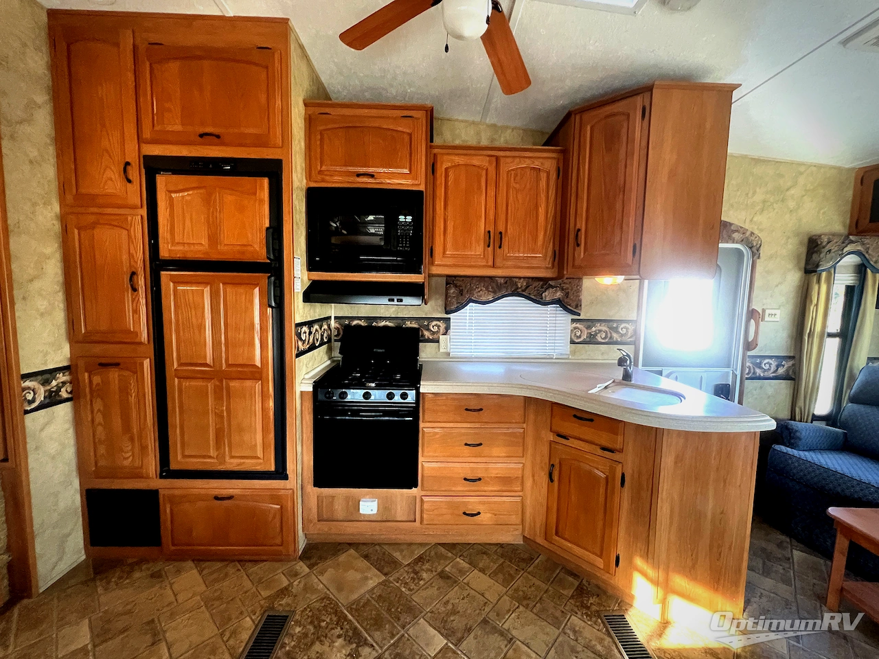 2008 Keystone Montana 2955RL Photo 10