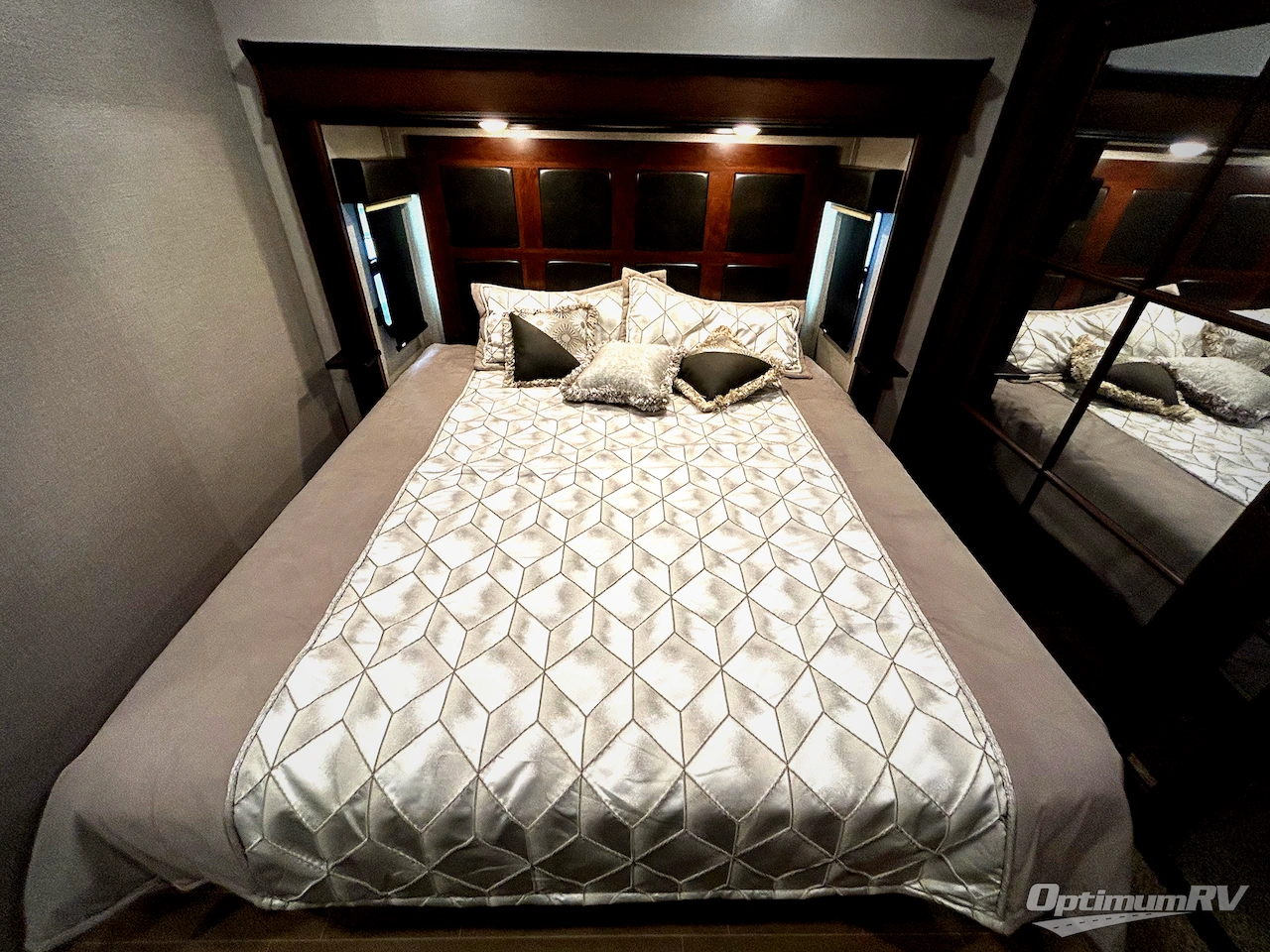 2019 Jayco Pinnacle 32RLTS Photo 6