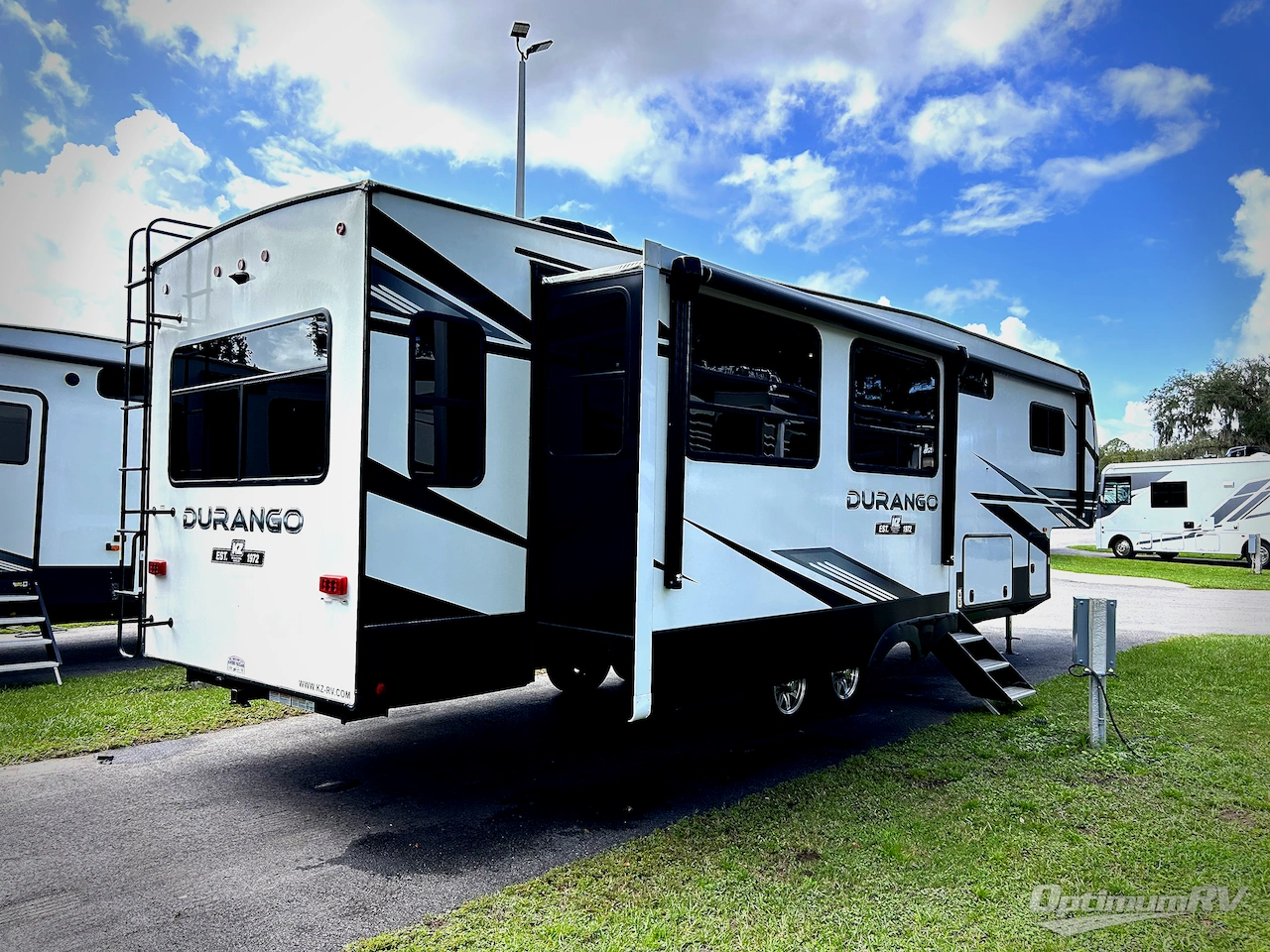 2022 KZ Durango D333RLT Photo 2