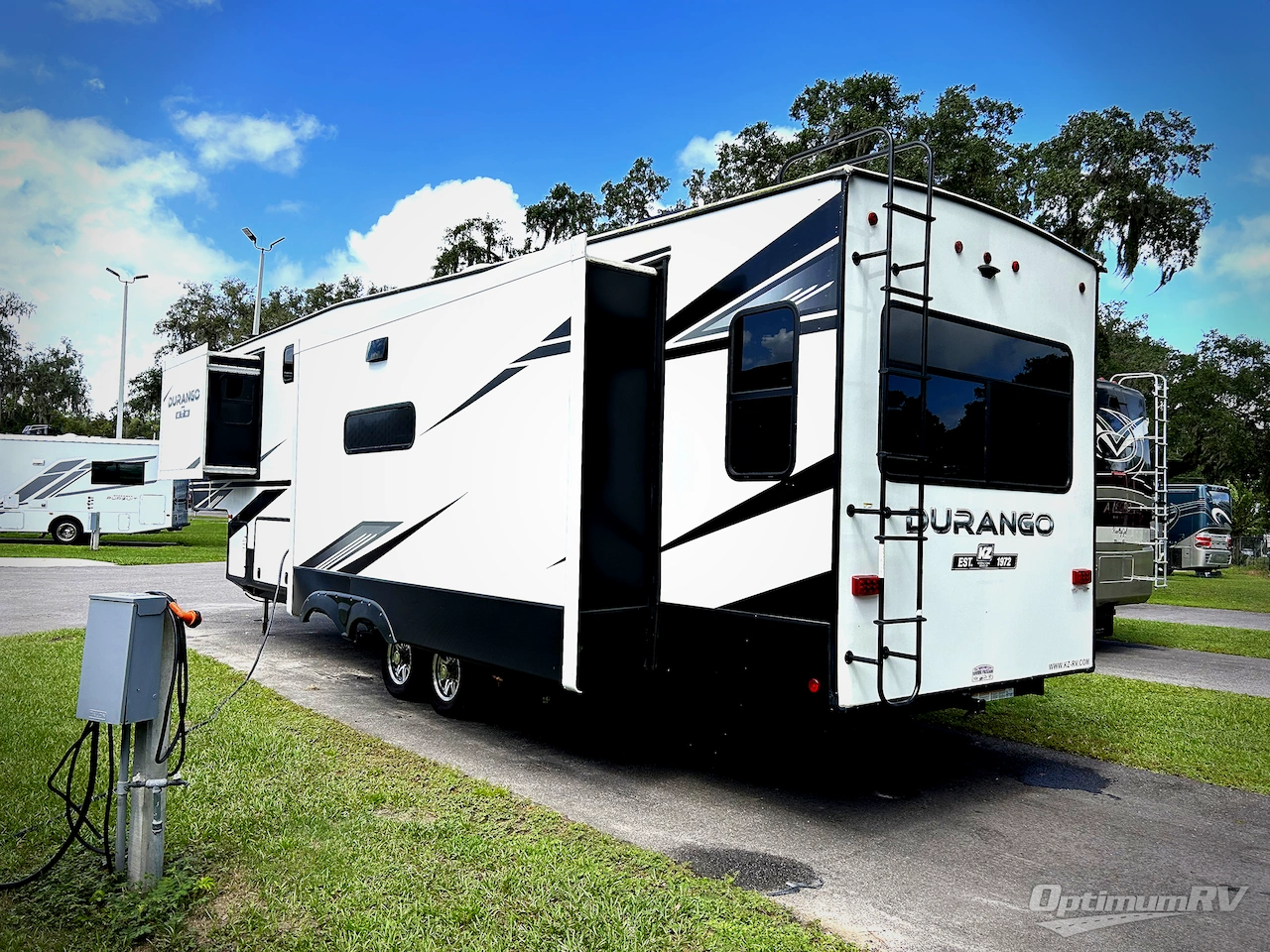 2022 KZ Durango D333RLT Photo 3