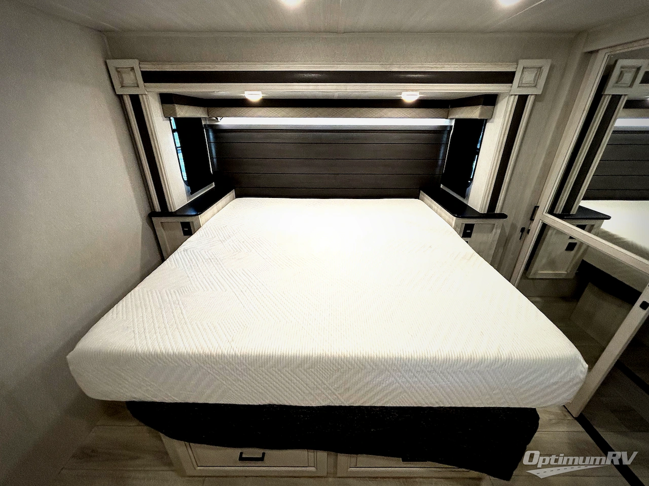 2023 East To West Ahara 365RL Photo 9