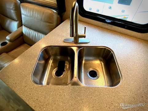 2021 Thor Hurricane 34R RV Photo 2