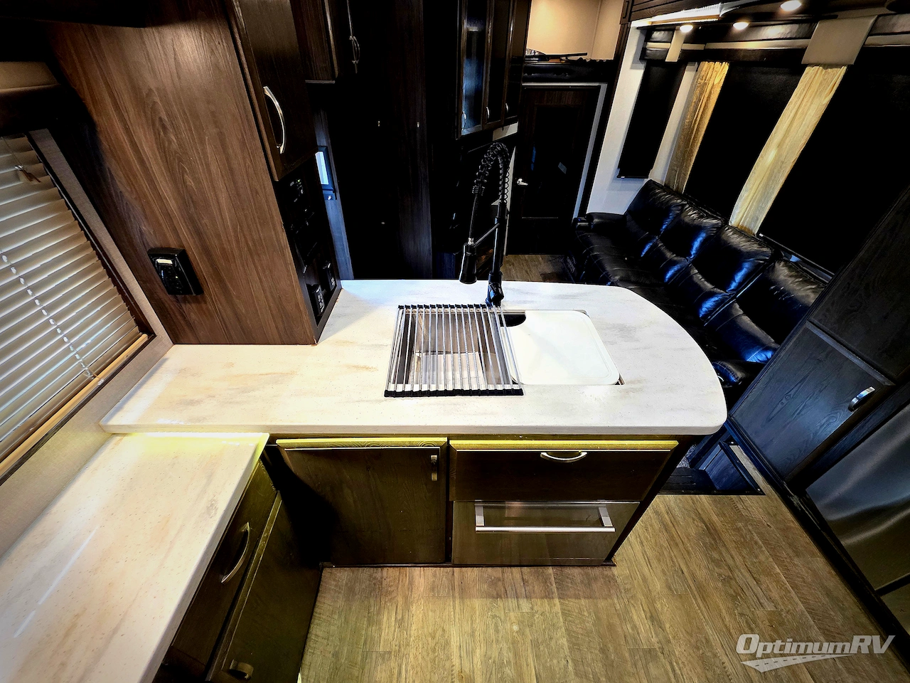 2020 Jayco Seismic 4113 Photo 11