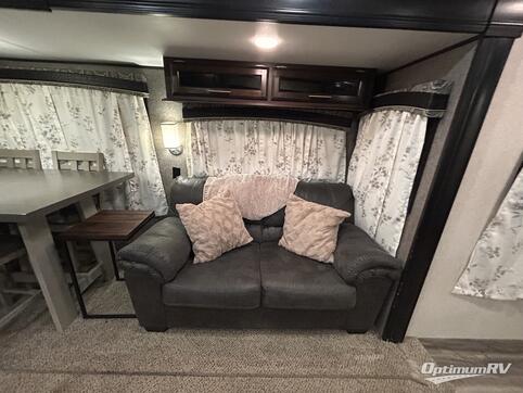 2020 Jayco Jay Flight 38FDDS RV Photo 3