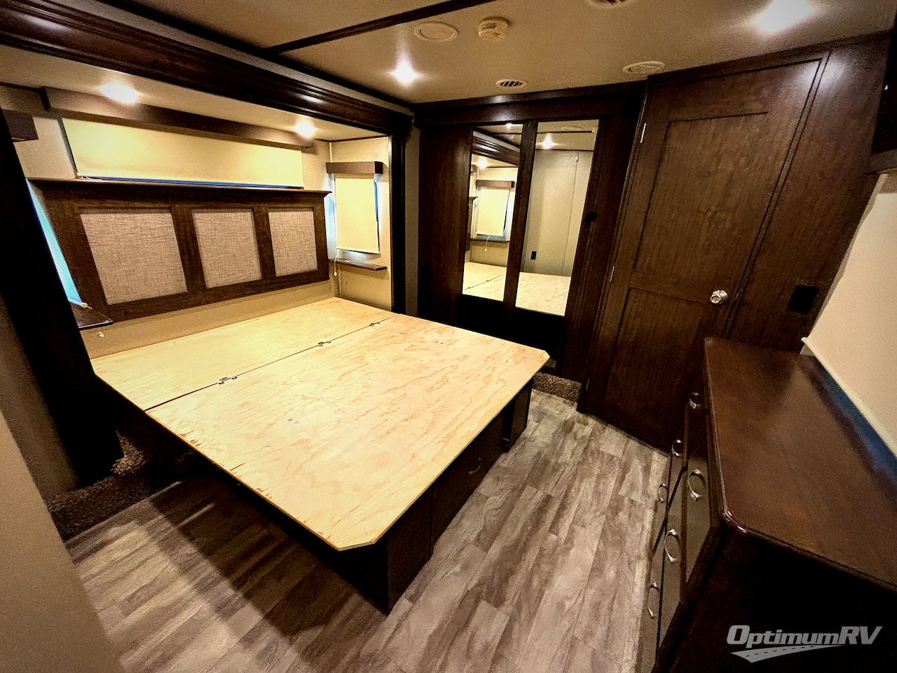 2019 Grand Design Solitude 375RES Photo 8