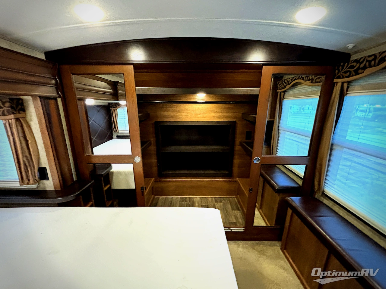 2016 Keystone Montana 3611 RL Photo 10