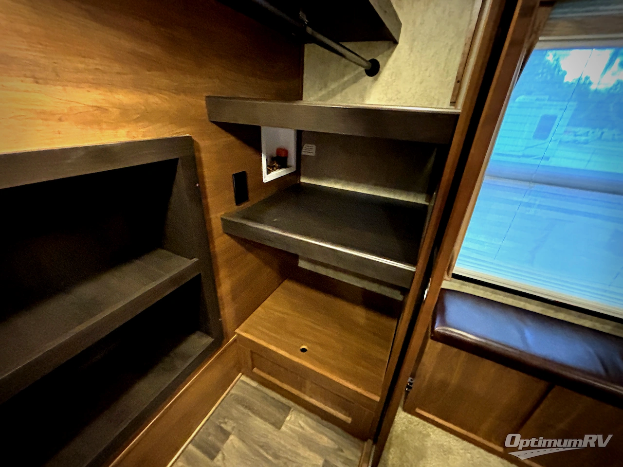 2016 Keystone Montana 3611 RL Photo 11
