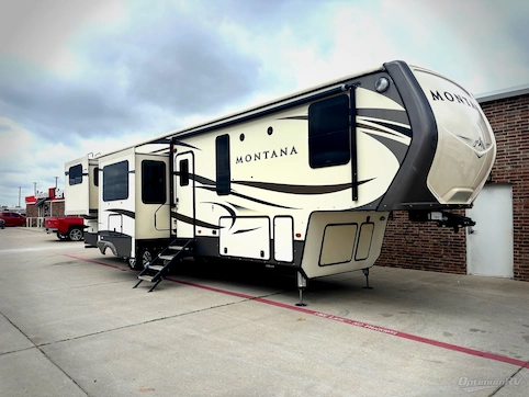 Used 2018 Keystone Montana 3791RD Featured Photo