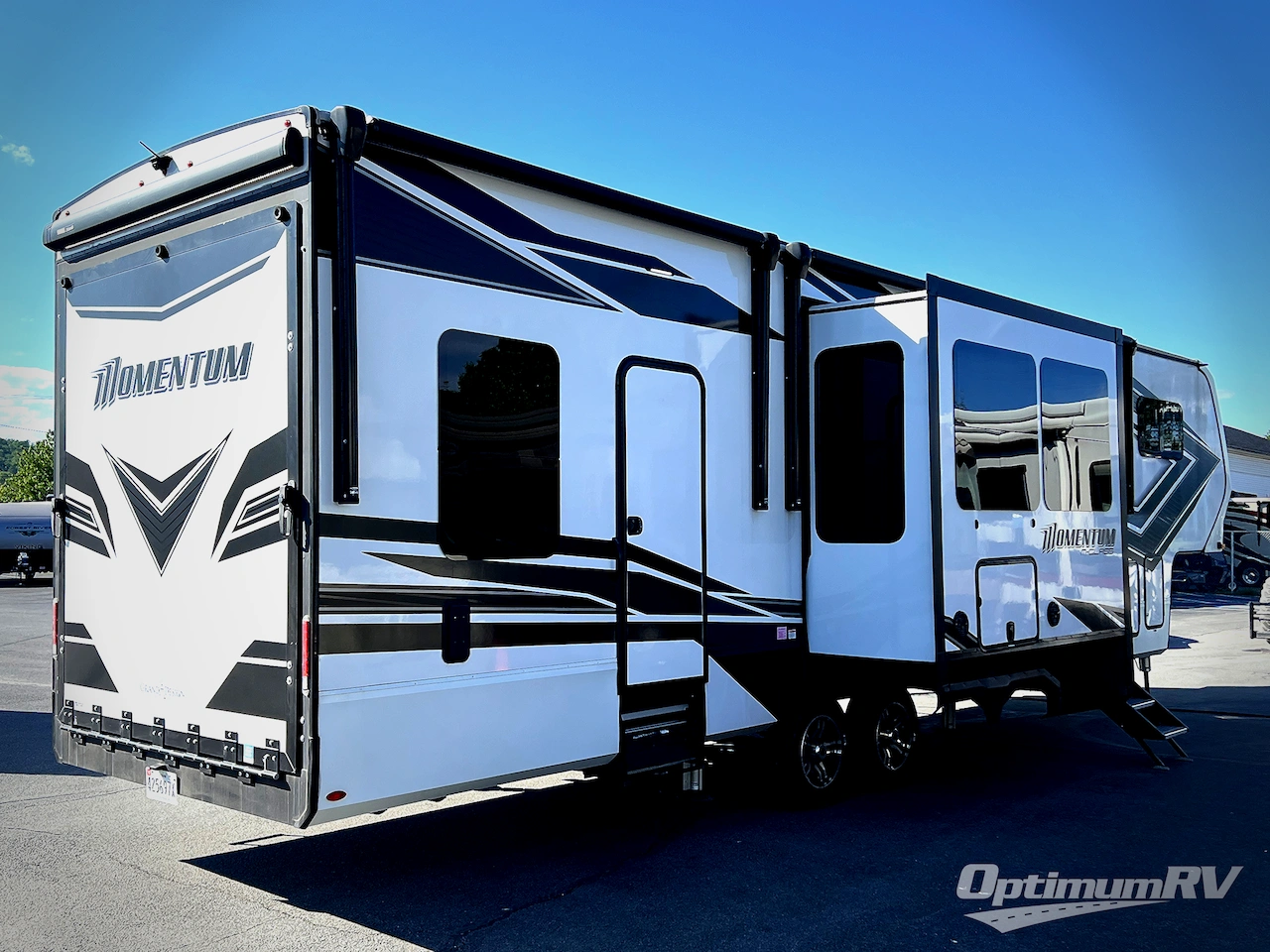 2023 Grand Design Momentum M-Class 351MS Photo 47