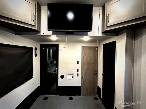 2021 Keystone Raptor 429 RV Photo 4
