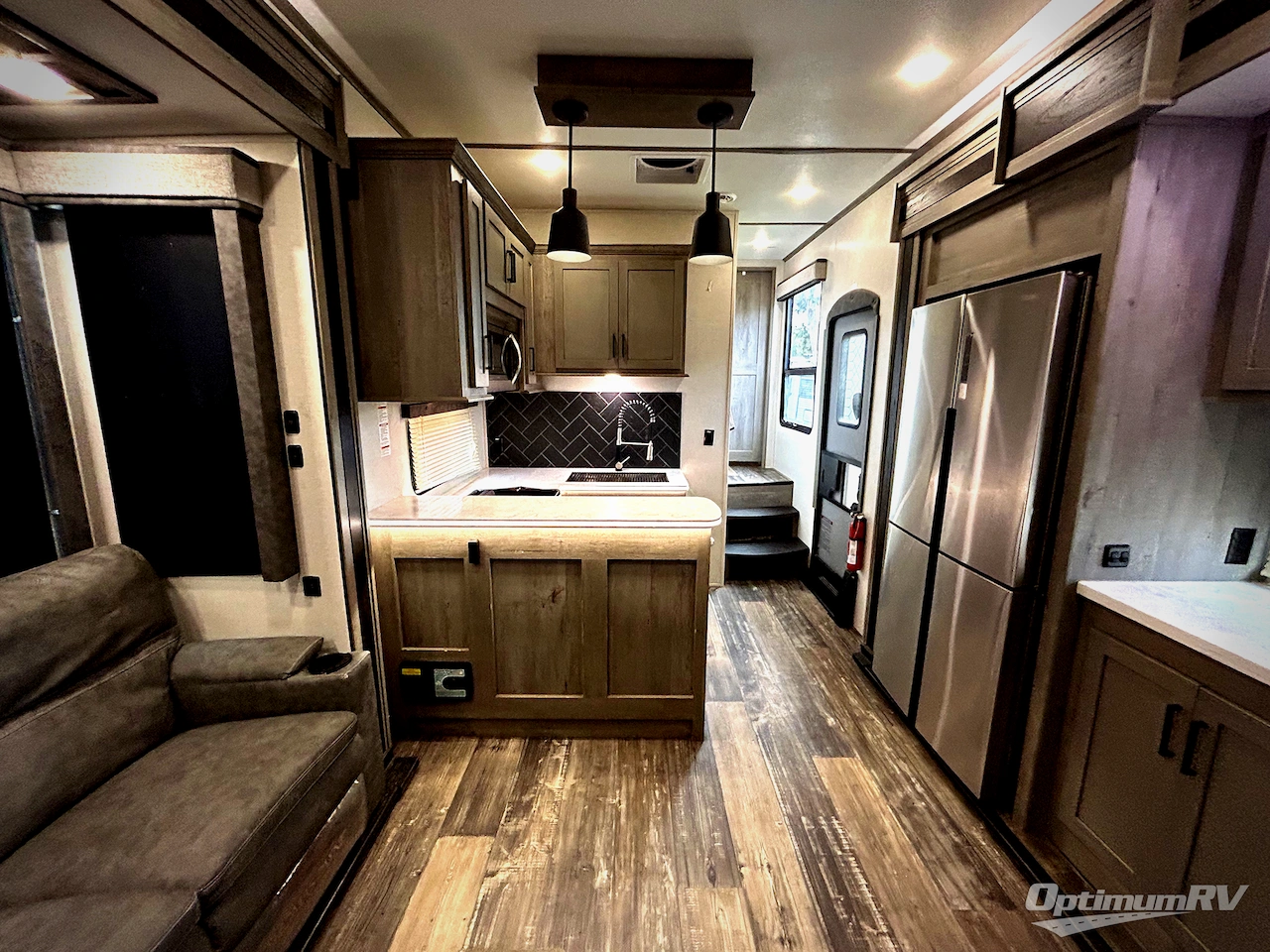 2021 Keystone Raptor 429 Photo 3