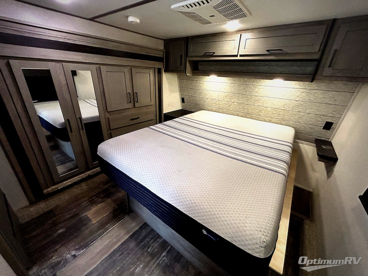 2021 Keystone Raptor 429 Photo 6
