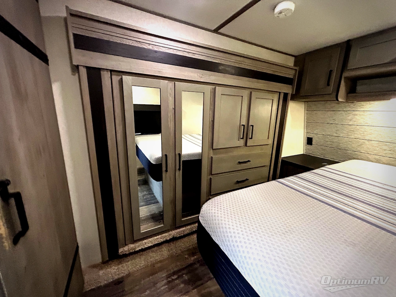 2021 Keystone Raptor 429 Photo 7