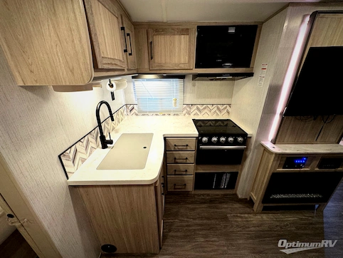 2022 Cruiser Twilight Signature TWS 2580 RV Photo 3