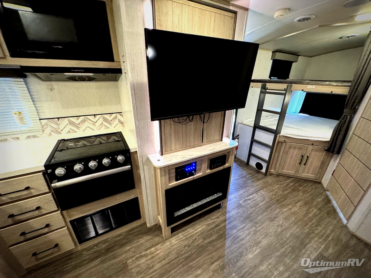 2022 Cruiser Twilight Signature TWS 2580 Photo 10