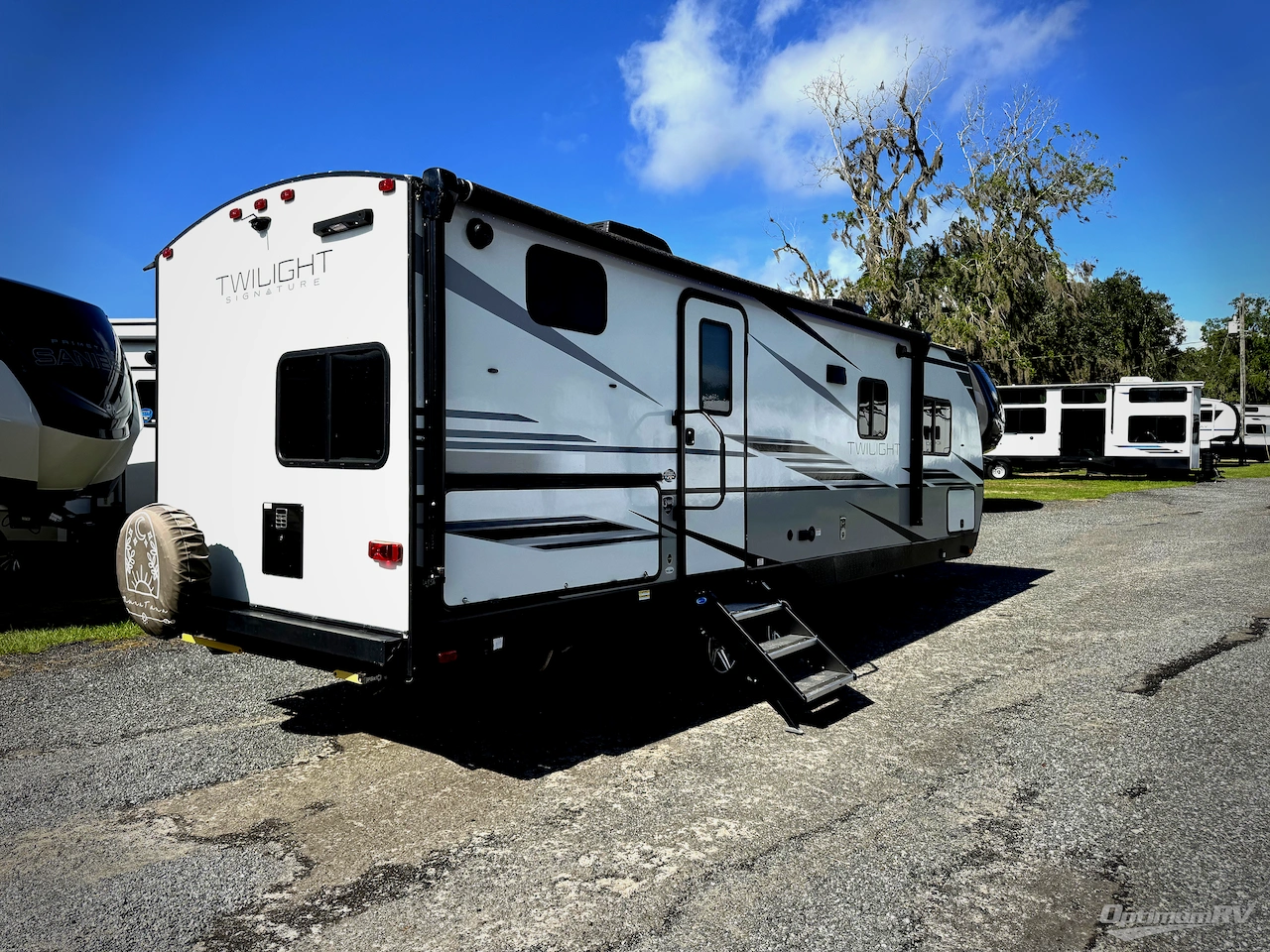 2022 Cruiser Twilight Signature TWS 2580 Photo 2