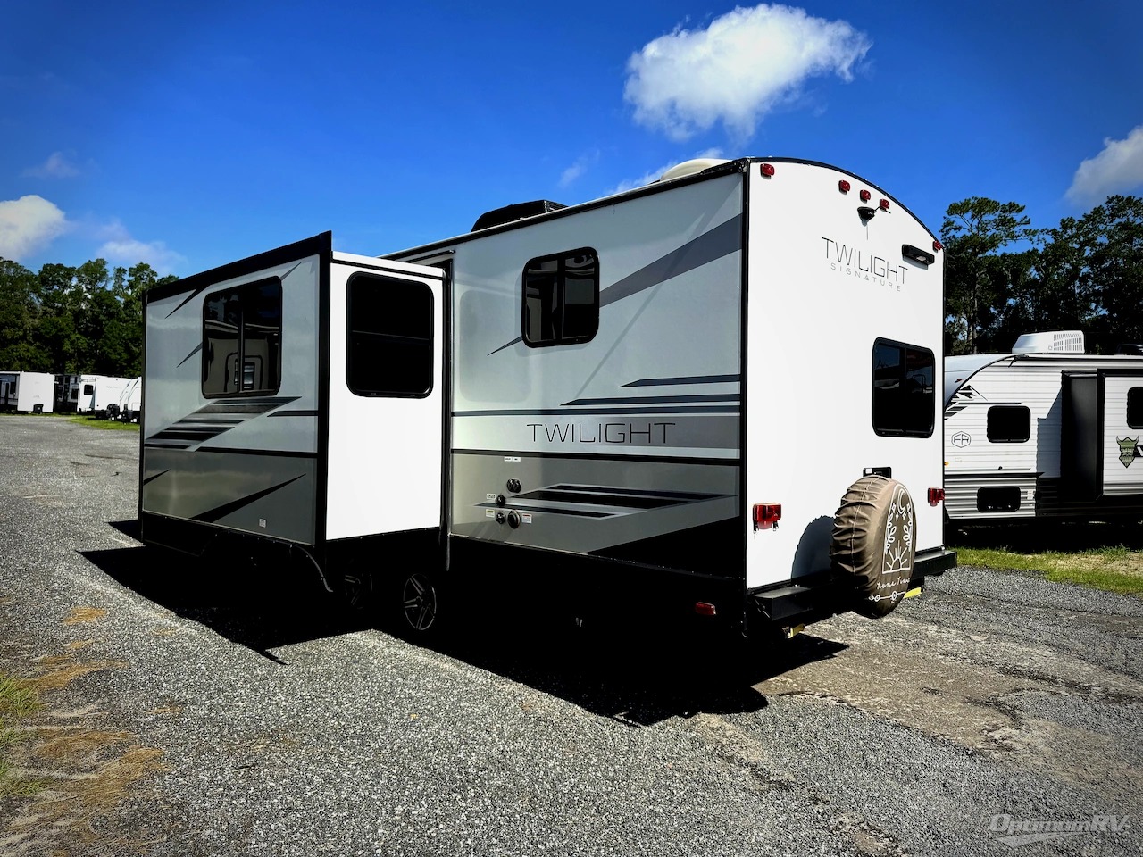 2022 Cruiser Twilight Signature TWS 2580 Photo 3