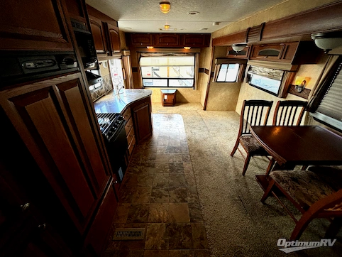 2012 Jayco Eagle 320RLDS RV Photo 2