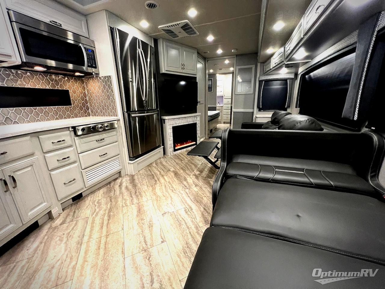 2021 Holiday Rambler Vacationer 35K Photo 17