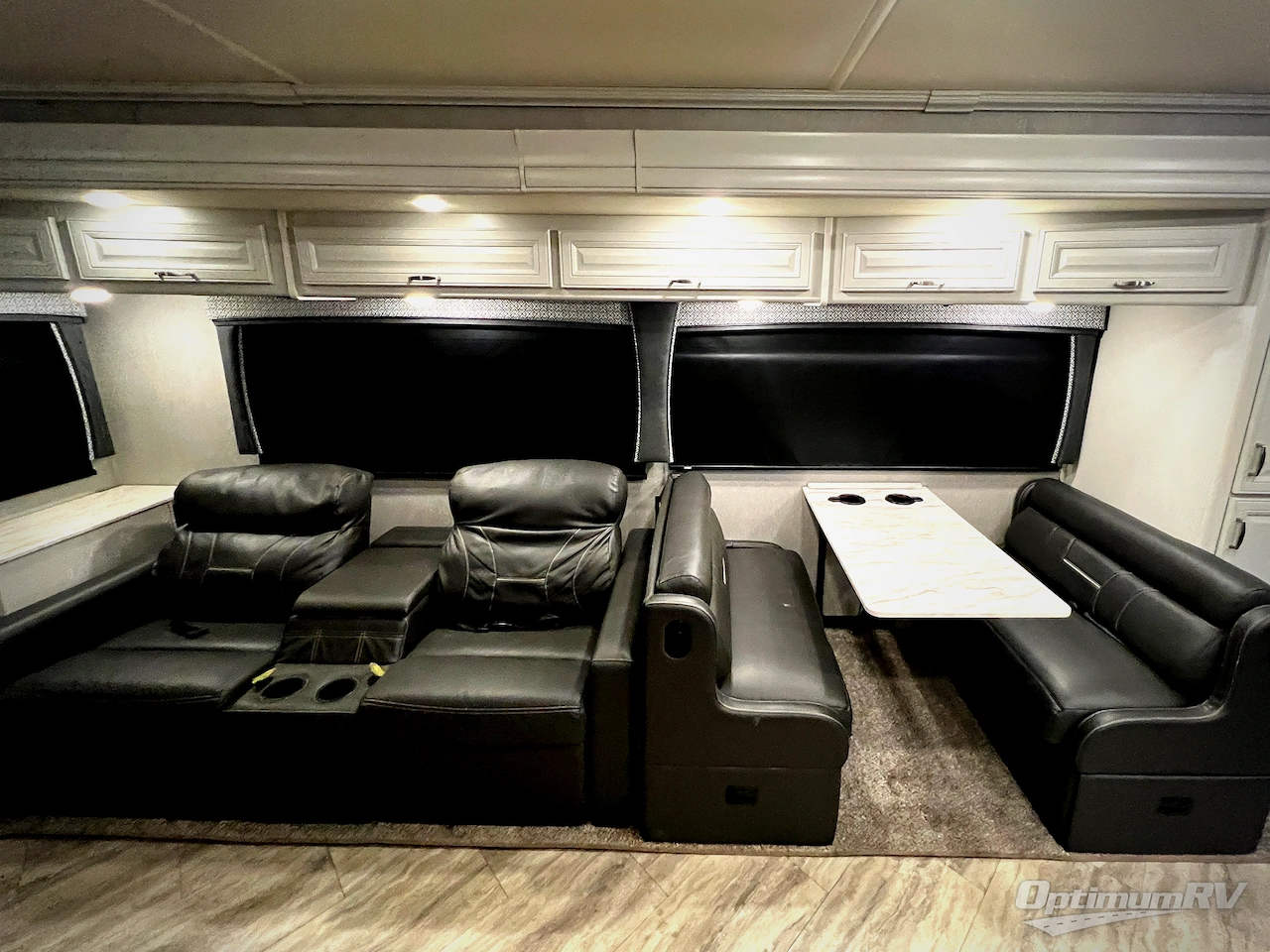 2021 Holiday Rambler Vacationer 35K Photo 10