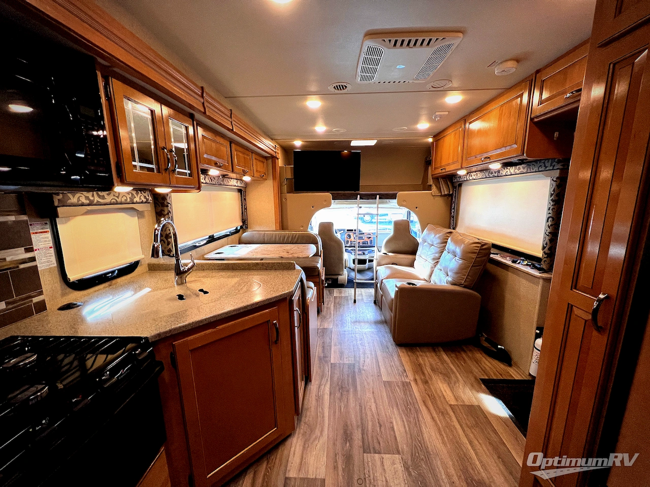 2017 Thor Four Winds 31E Bunkhouse Photo 5